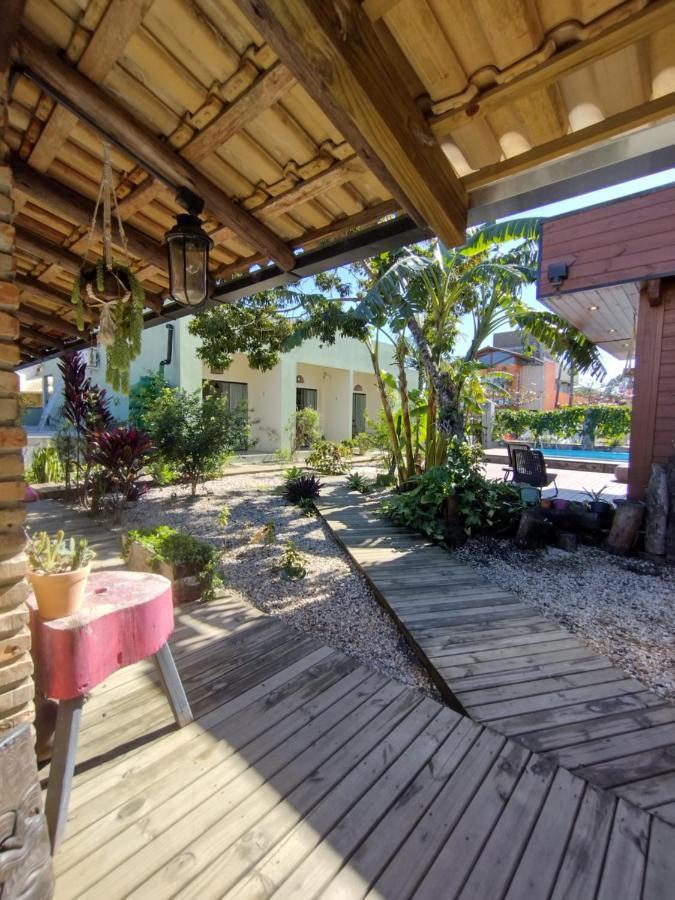 Mana Mariscal Hospedagem บอมบินญัส ภายนอก รูปภาพ